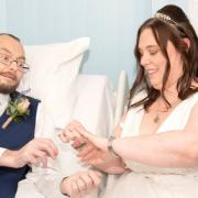 Seriously ill Martin McMullan and his fiancée Lindsay got married at Stevenage's Lister Hospital last week