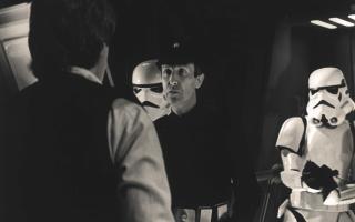 Barrie Holland played Lieutenant Renz in Star Wars Return of the Jedi.